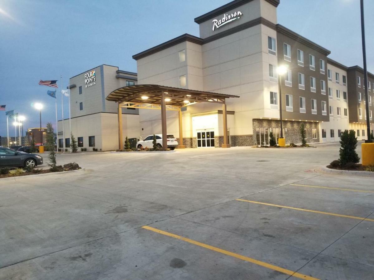 Radisson Hotel Oklahoma City Airport Exterior photo